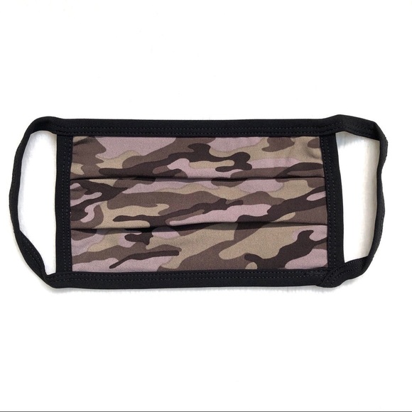 🔴 5 for $10 ONE Zenana Camouflage Print Cotton Face Mask - Picture 2 of 7